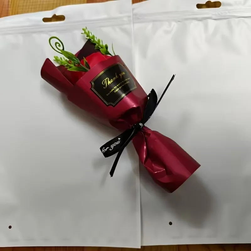 1PC Romantic Mini Rose Bouquet - the Perfect Choice for Valentine'S Day, Birthday and Wedding Decorations Made of Polyester